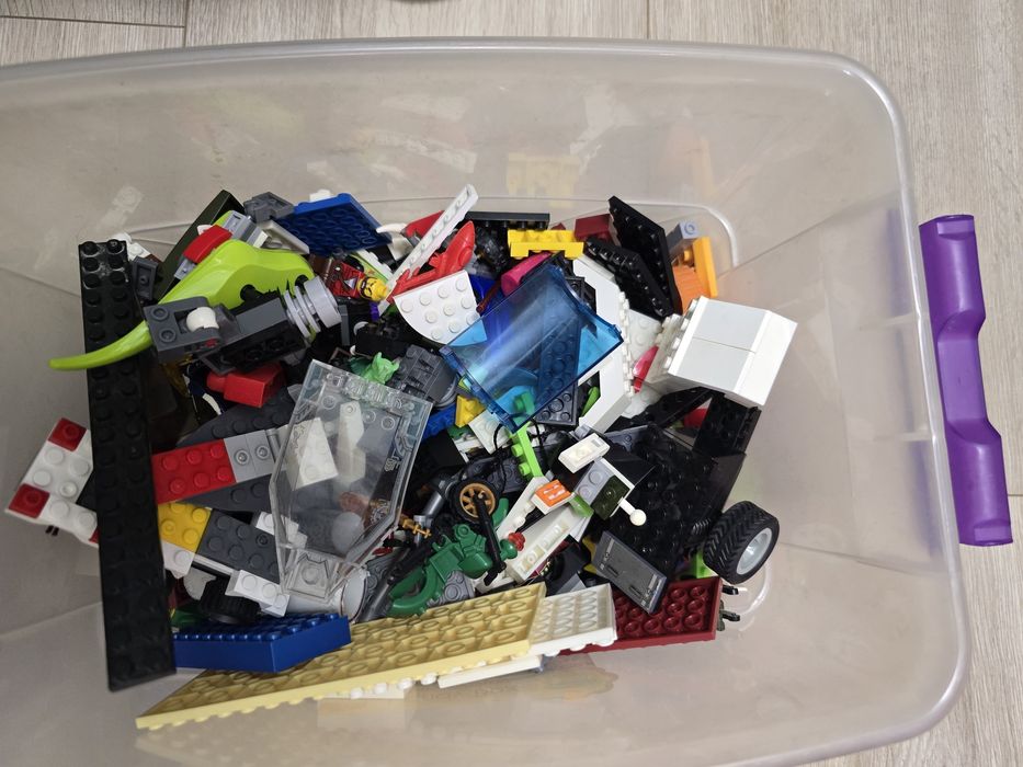 Продаю лего наборы