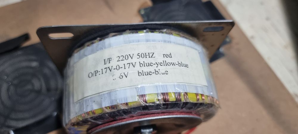 Transformator toroidal 2x17v, 6v