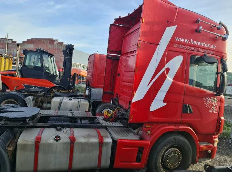 Dezmembrez SCANIA 4- (1995-2006), 2002 // Motor complet