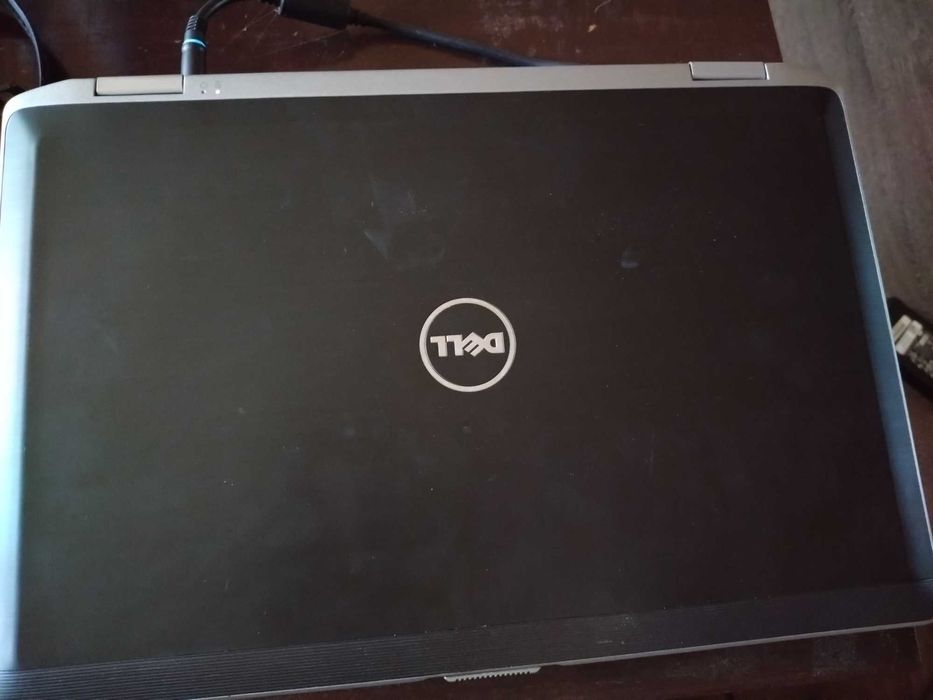 Vida dice с лаптоп Dell