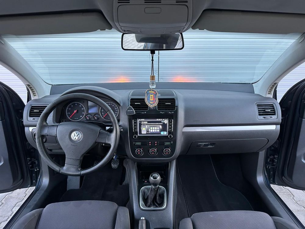 Vw golf 5 1.6 in stare foarte buna