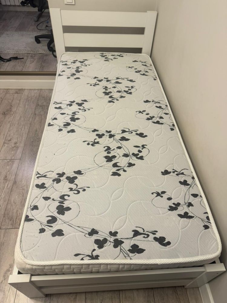 Продам кровати(срочно)