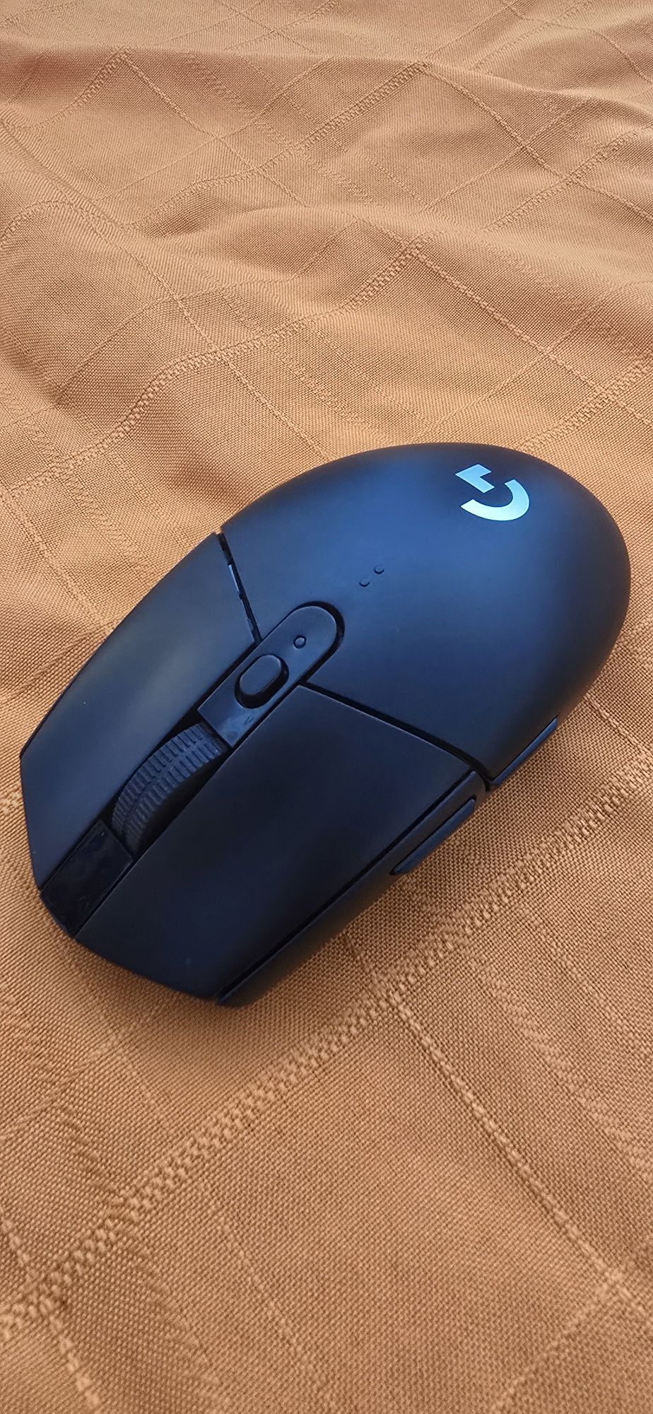 Безжична мишка Logitech G305
