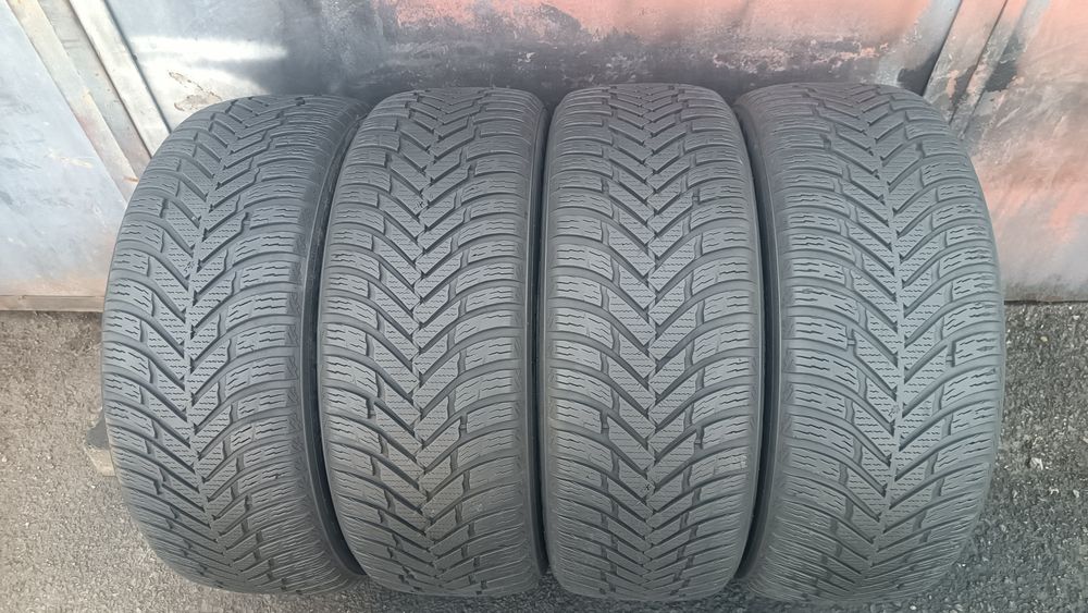 215/55/17 Nokian