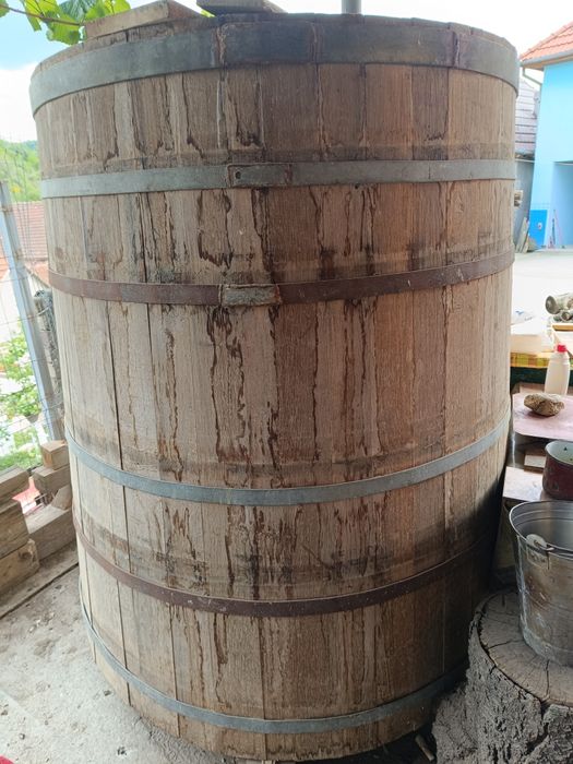 Vand butoi gorun,folosit 2 ori ca nou.