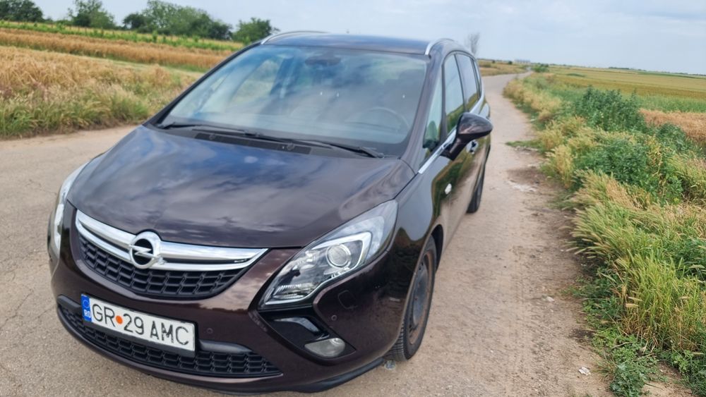 Opel zafira tourer ecoflex 2013 cosmo sport 165cp 7 locuri preț 6200e
