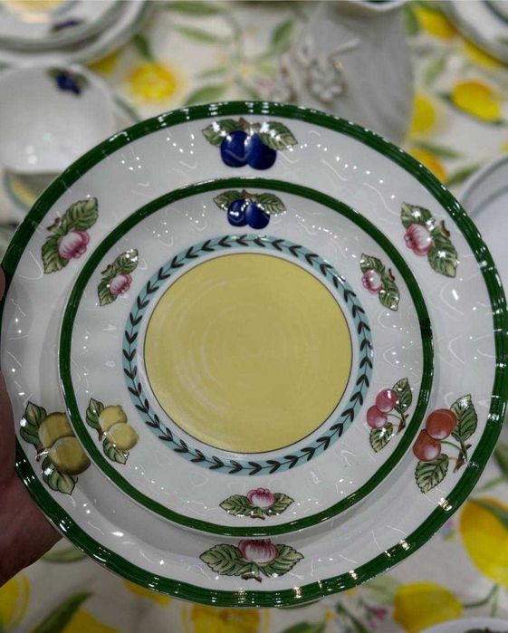 Фарфоровый набор посуды «Лимон»