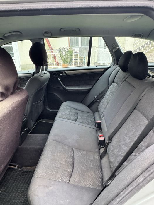 Mercedes-Benz C220