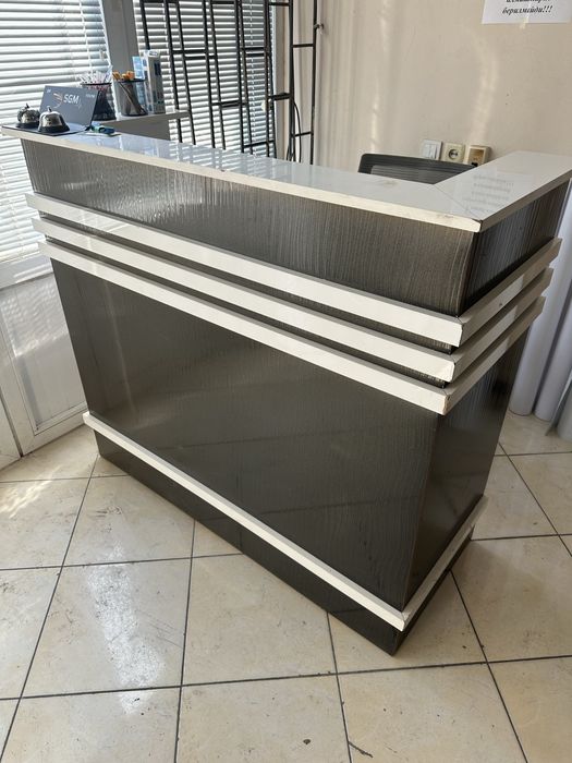 Столь для ретсепшн или магазинов касса