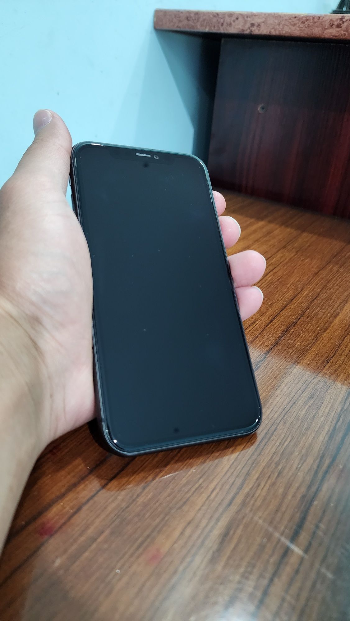 IPhone 11 128gb сотилади