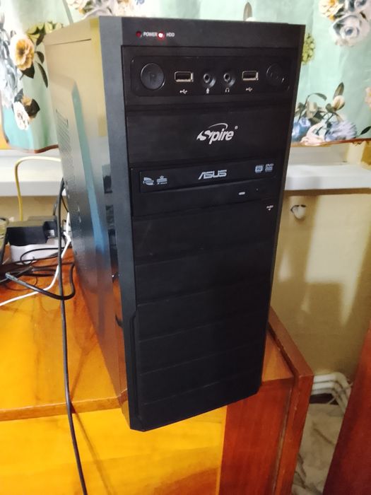 Desktop gaming i7 2600 impecabil