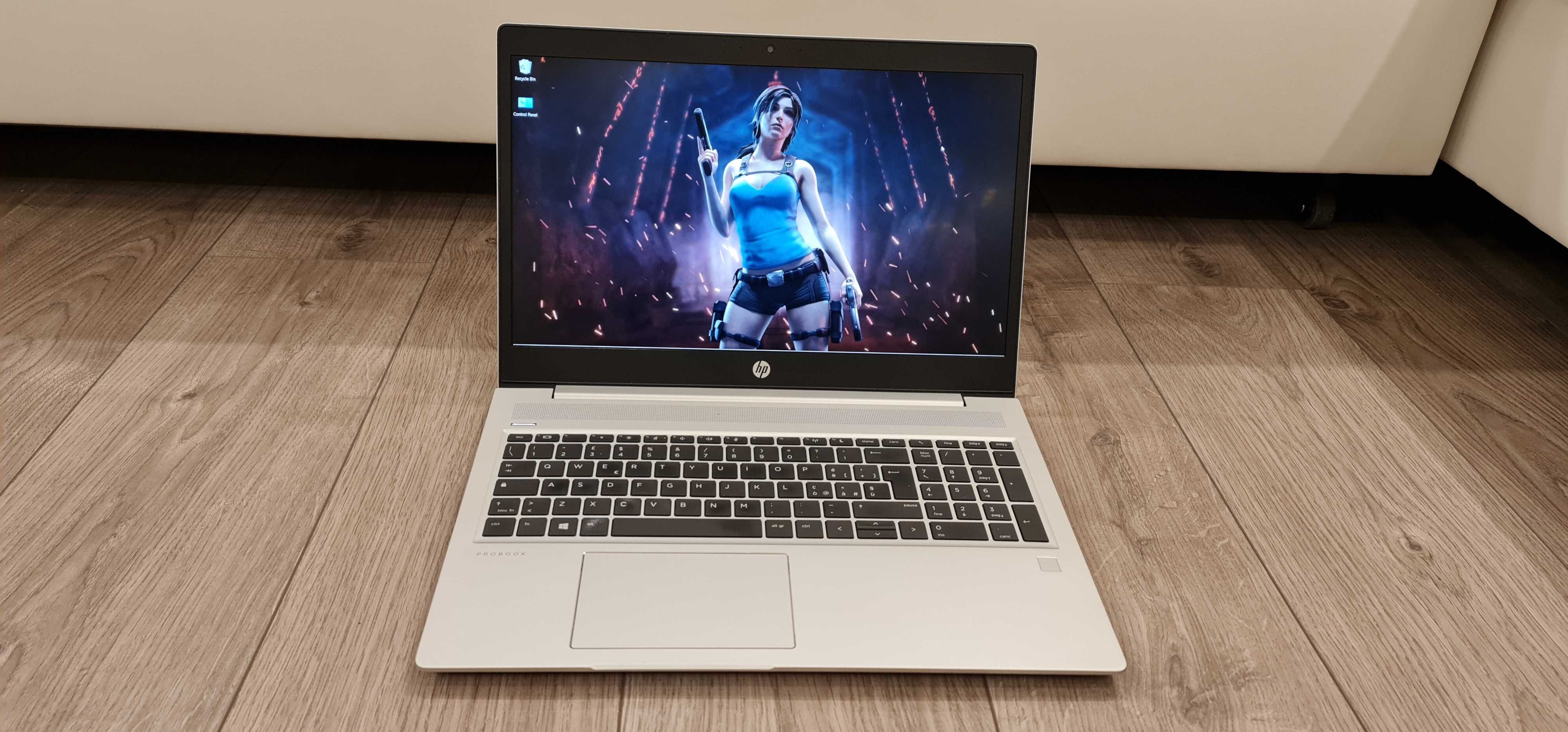 Ultrabook performant HP 15" ,intel core i7-8550, video 4 GB nvidia,