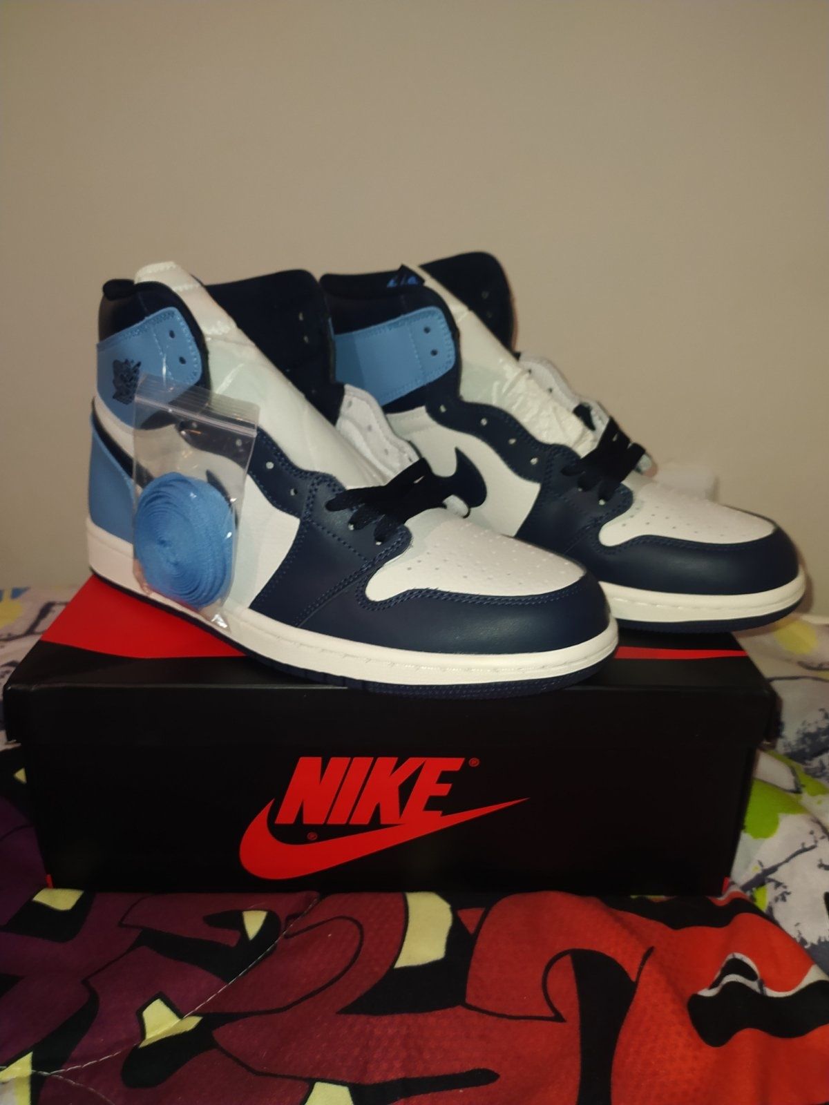 Jordan 1 Retro High Obsidian