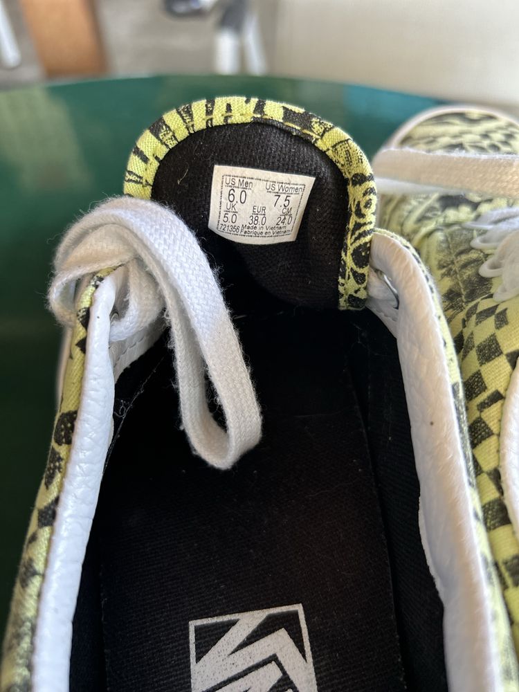 Vans nu converse