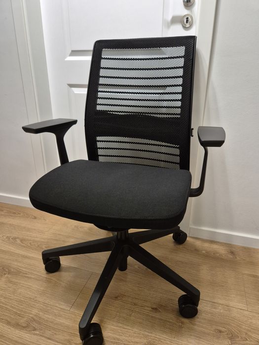 Scaun Steelcase Think - Nou