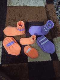 Продам детские вязаные носочки