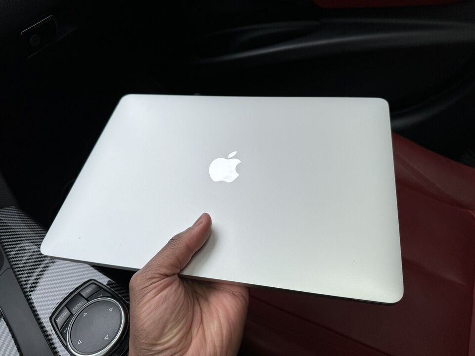 MacBook Pro 13 inch 512 GB