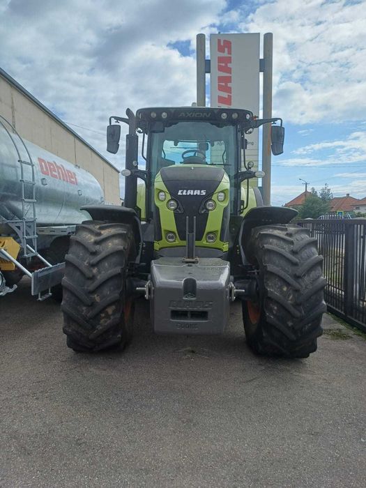 Tractor CLAAS Axion 870 CMATIC