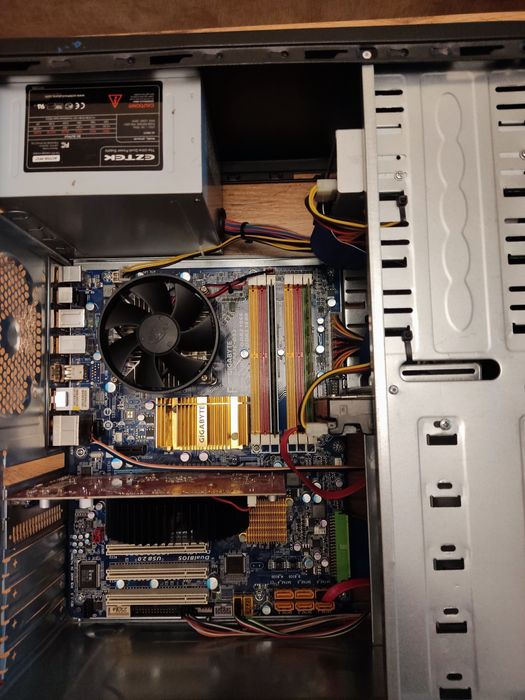 Системный блок Core 2 Duo E7400  P43/ 4Gb / GT9800/ HDD 320Gb /KB+M