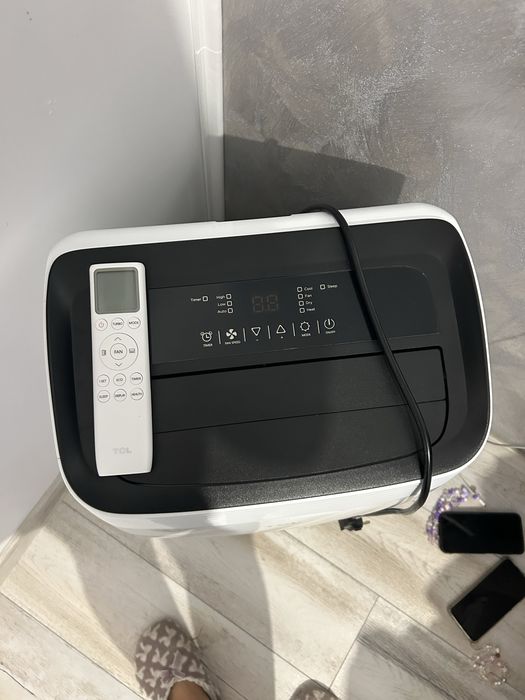 Aer conditionat portabil inca in garantie