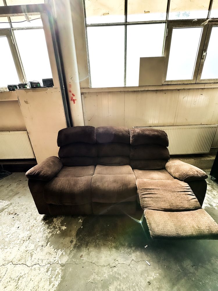 Canapea extesibila pentru birou sau living cu cinema la doar 700 lei