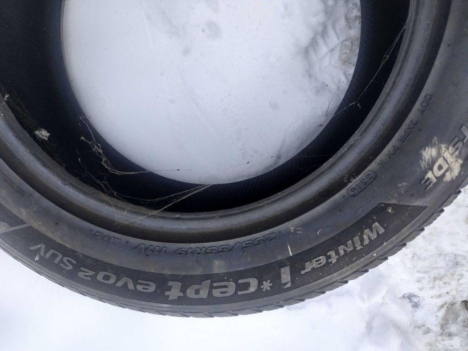 Hankook Winter ICept Evo2 SUV W320A XL 255/55 R19 111V