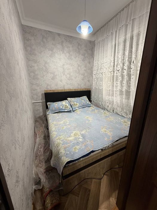 Сдается 1'2 комнатная квартира Юнусабаде 8