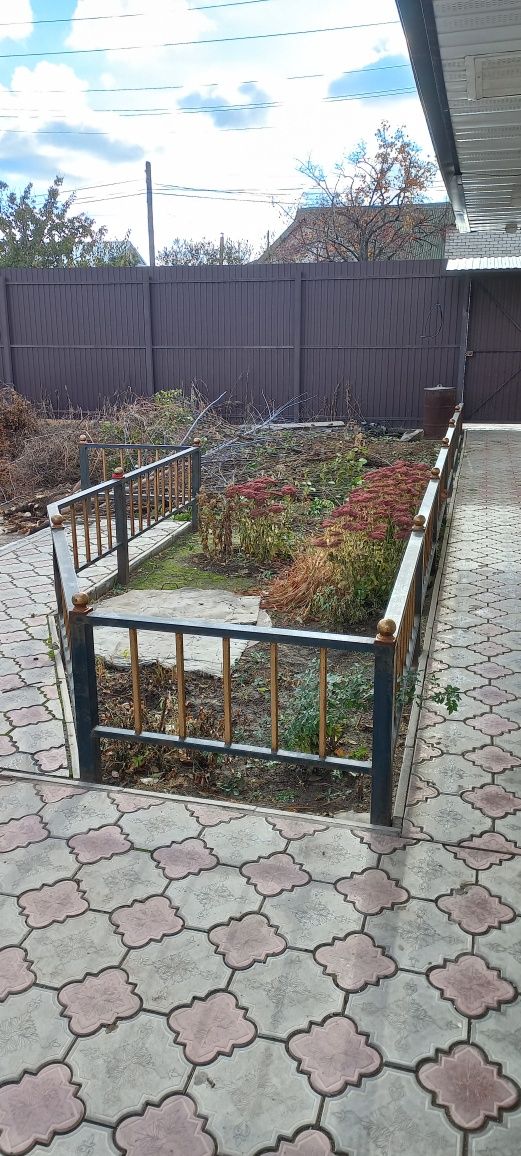 Забор из труб 60×20 с калиткой