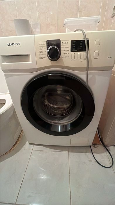 Стиральная машинка Самсунг 6кг.в отл.состоянии,