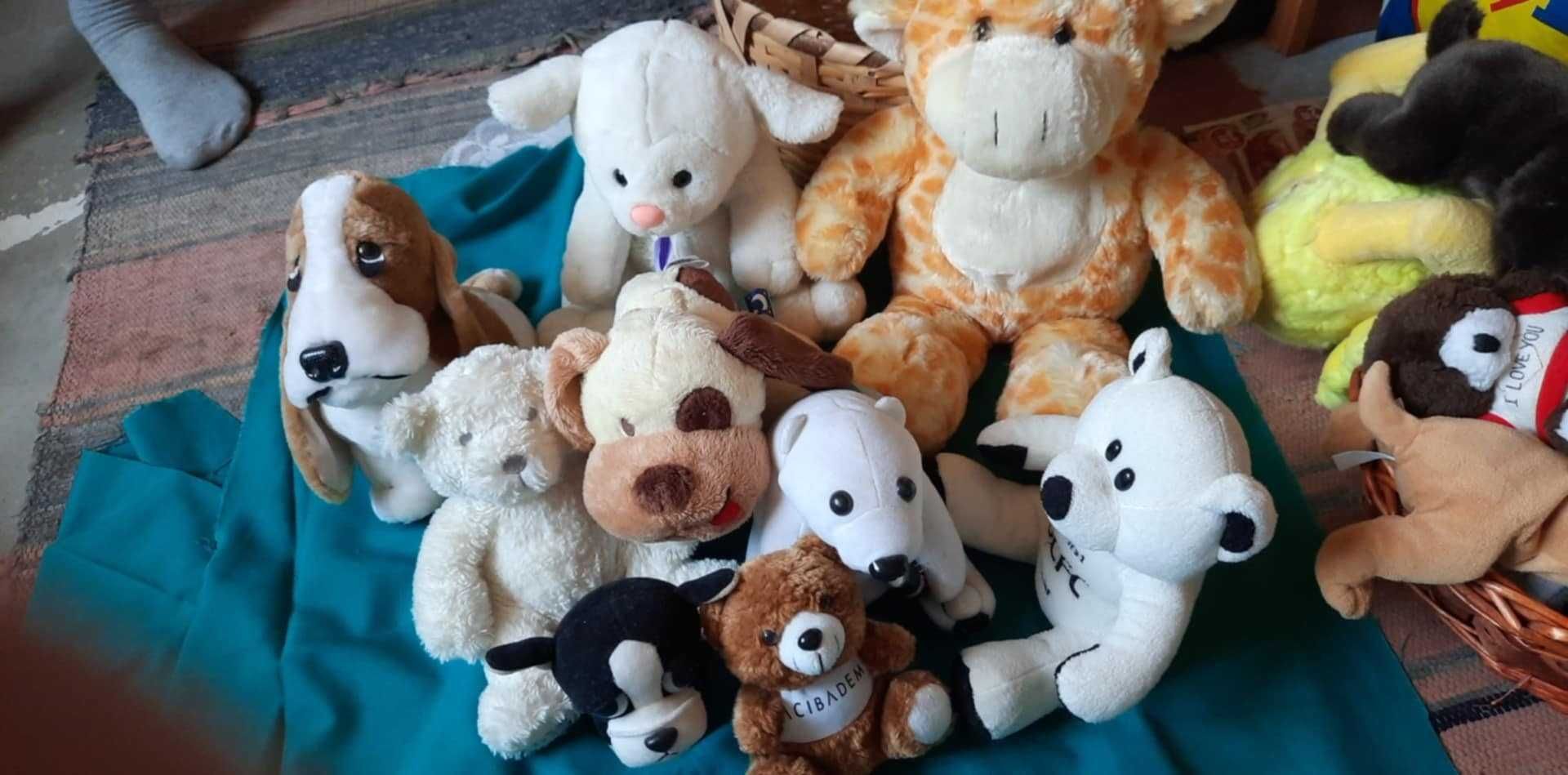 Плюшени играчки плюшени мечета и други животинки