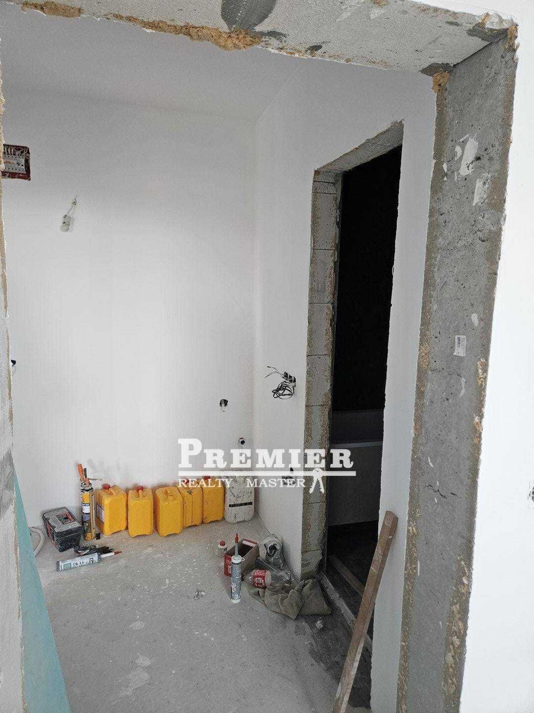 Тристаен апартамент с гледка море, след основен ремонт в Свети влас