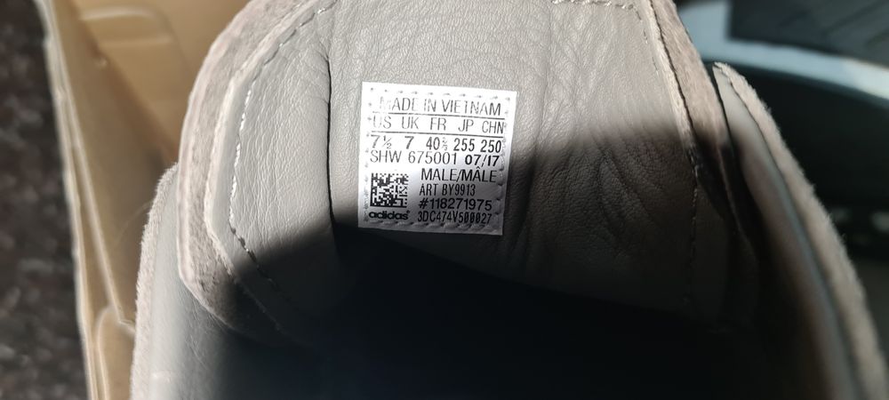 Adidas gheata piele intoarsa