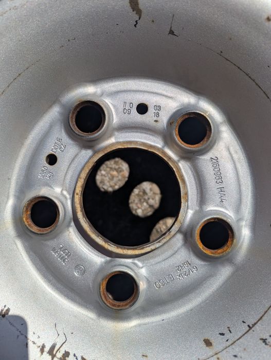 Vând jante 16" cu anvelope crafter sprinter master