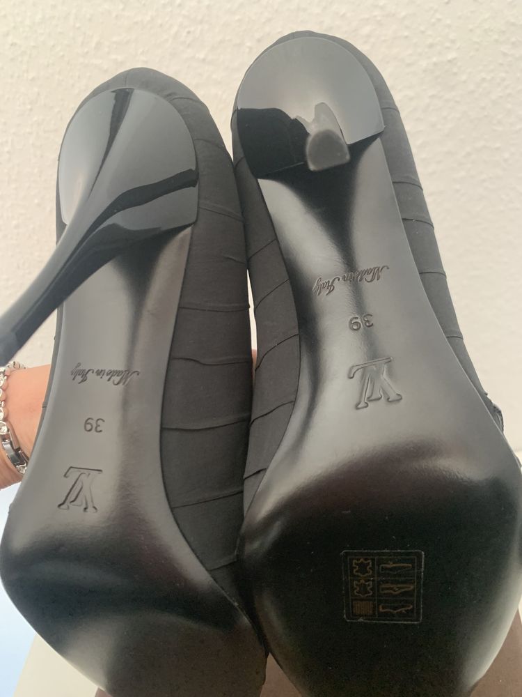 Оригинални обувки Louis Vuitton, 39ти номер, чисто нови