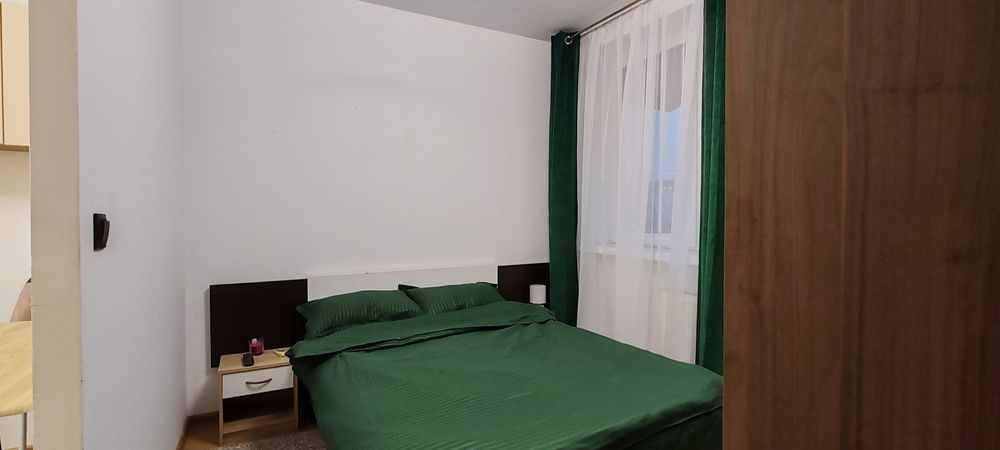 Închiriez cameră de cămin zona George Enescu