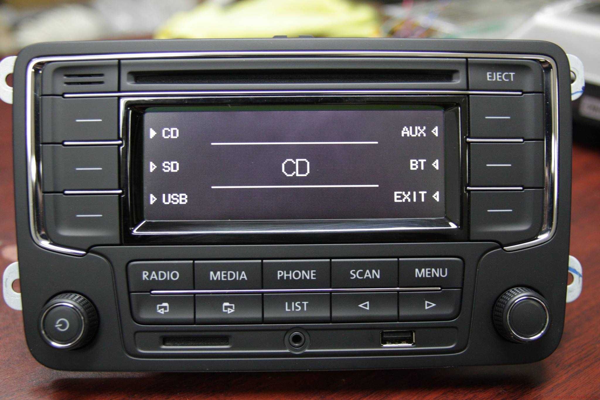 RCN 210 Radio Bluetooth Volkswagen vw Golf Passat Touran Polo Caddy