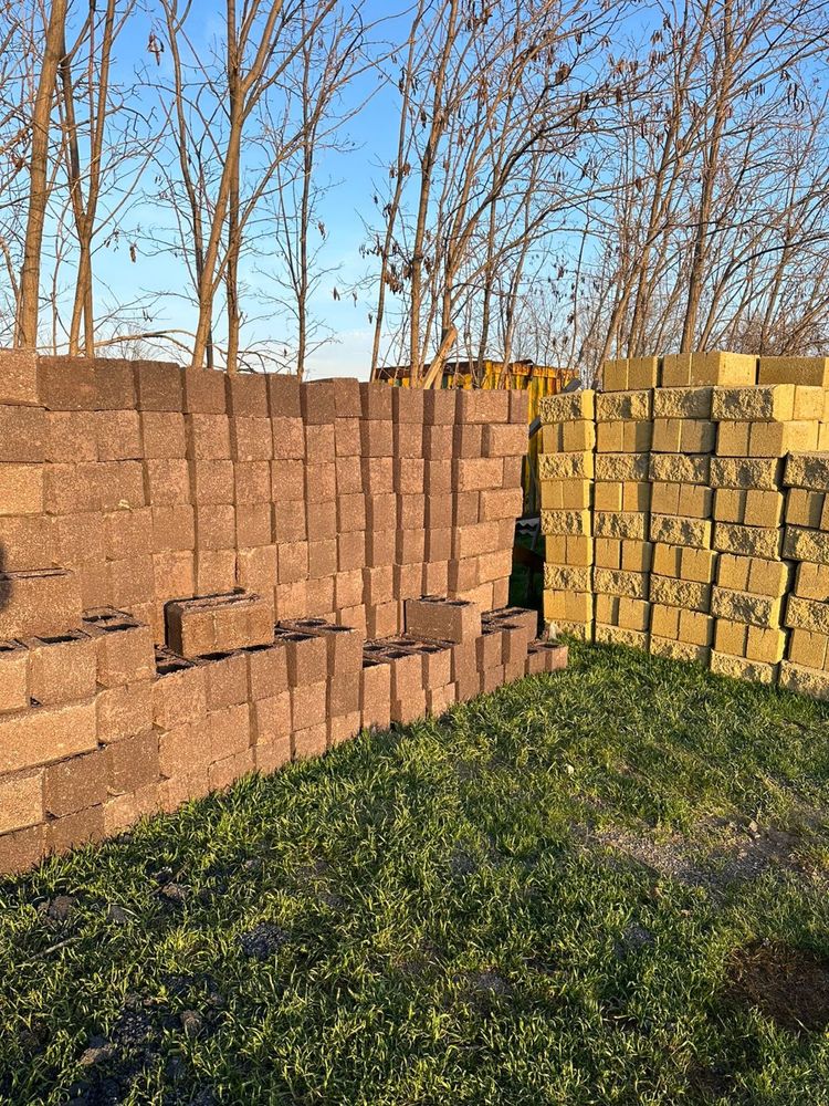 рванный шлакоблок