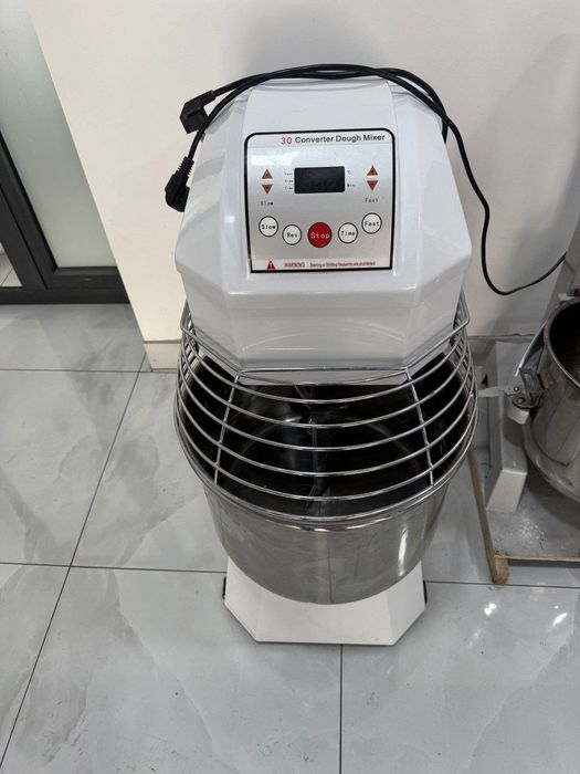 Продаётся кондитерские оборудование