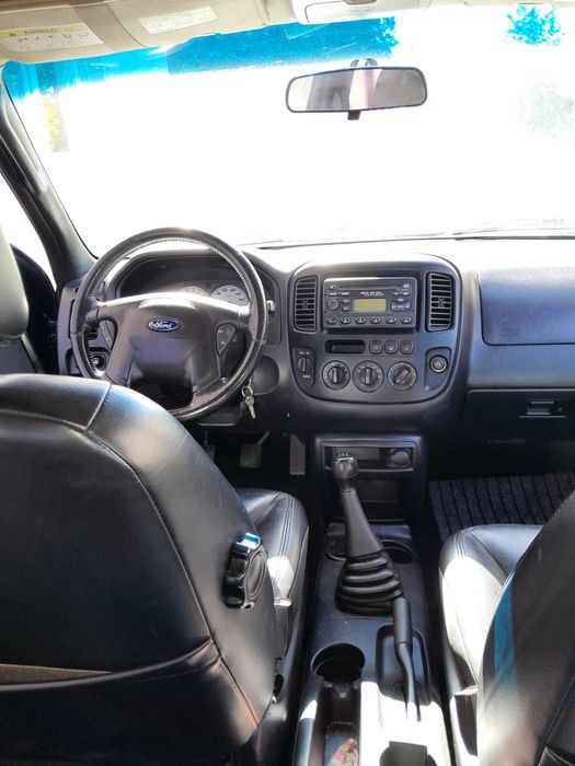 Ford  Maverick XLT