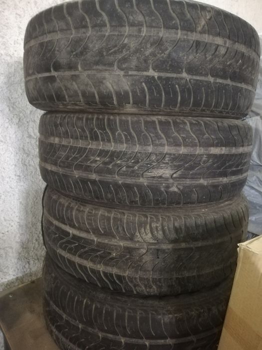 Продам резину 255.60. R17