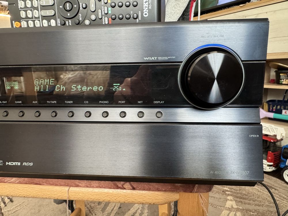Onkyo TX-NR807 Качествен ресивър