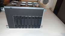 Продавам модул за 8 диска SAS 2,5" SFF за сървър HP Proliant ML350 G6