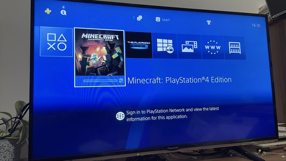 Consola PS4 (Playstation 4) GOLD edition + 2 Controllere +Jocuri Bonus