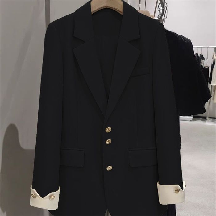 Лёгкий пиджак женский классический  осень -весна