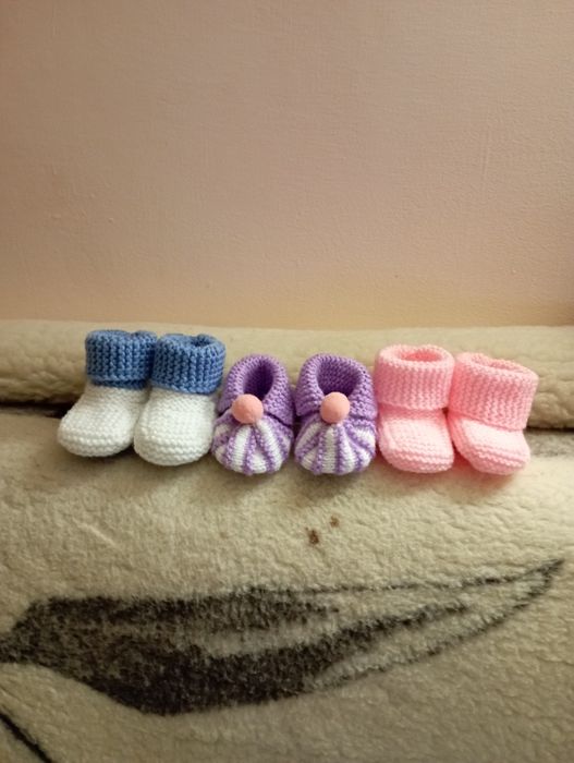 Botoșei bebeluși lucrați manual