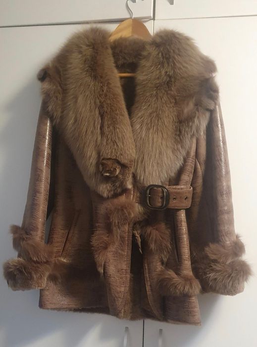 Vând haină de blană mărimea M/38/40