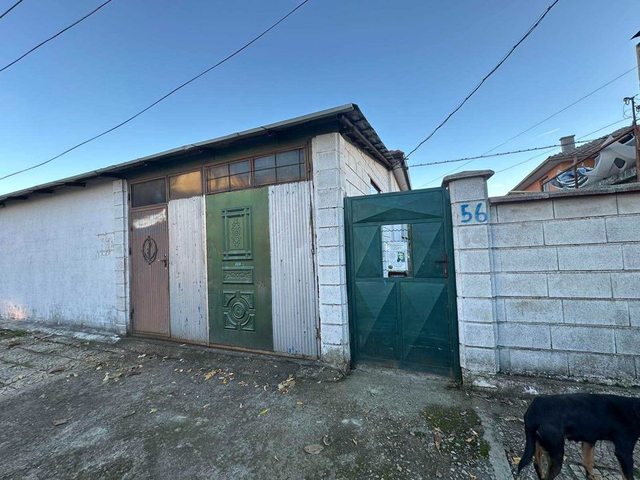 Продавам къща близо до центъра на град Каварна