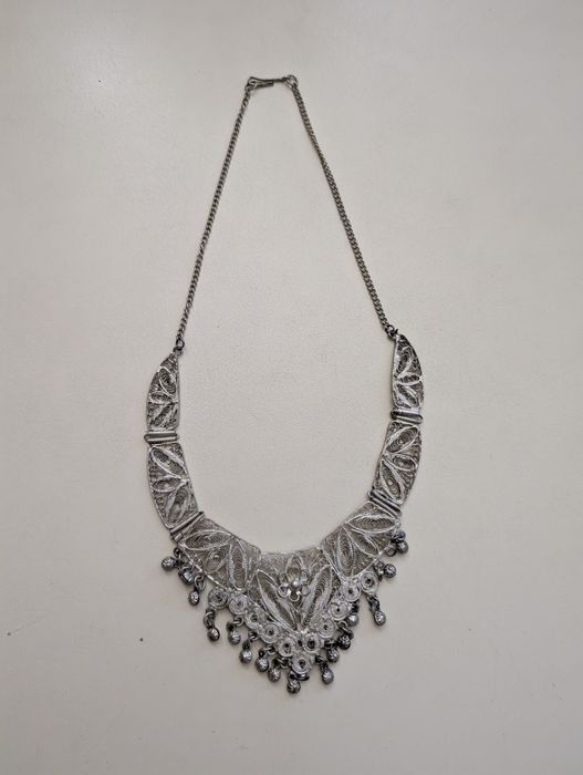 Старинное ожерелье