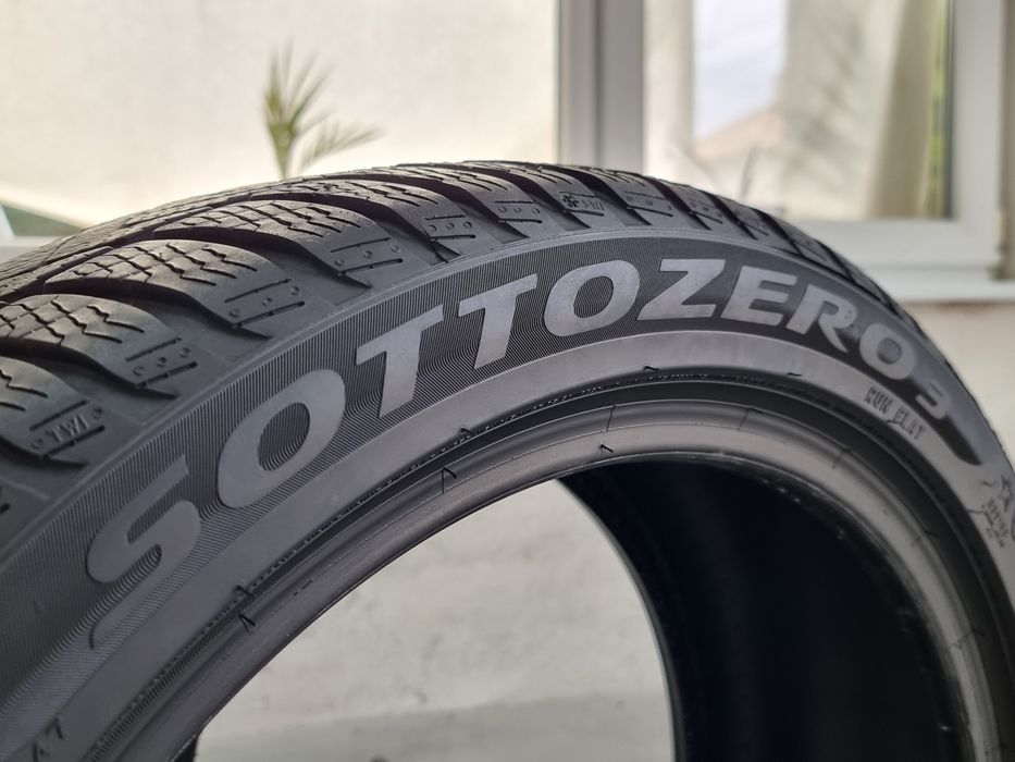 "Dot 24"  225/45/18 Pirelli 2Броя: 320лв 7.5мм Run on flat