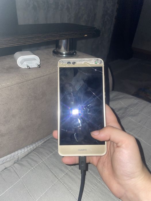 Продам телефон Huawei p10 lite